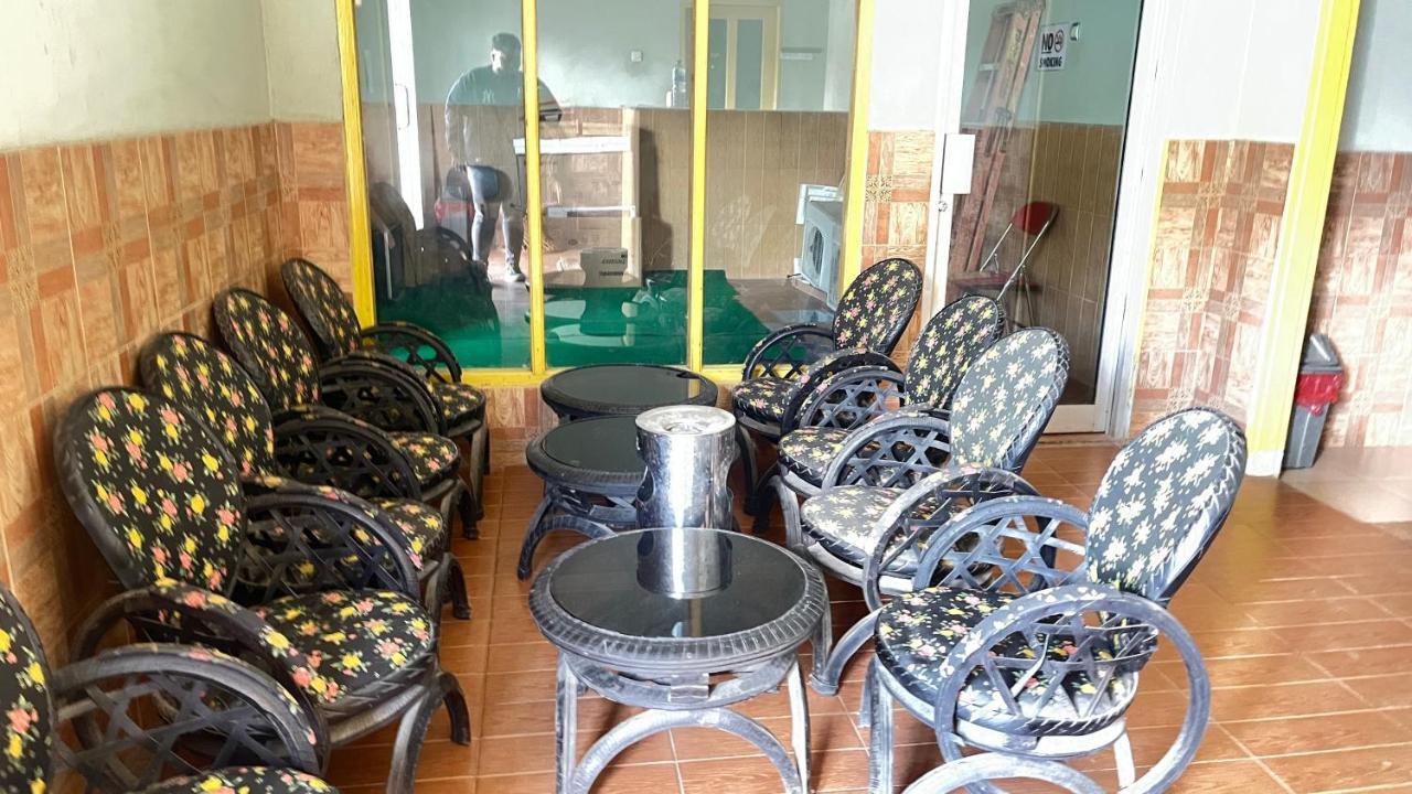 Oyo 93119 Guest House Leo Patra Muara Badak Bagian luar foto